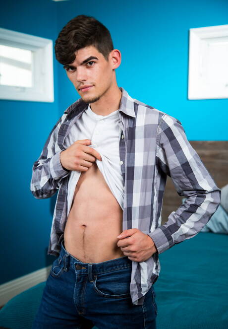 American hunk Justin Matthews and muscular Jayden Smith in hot anal sex