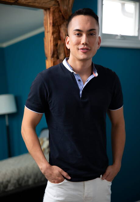 Next Door Studios: Hot american guys husky guy Roman Todd and young Marcus Tresor in hard anal sex outside