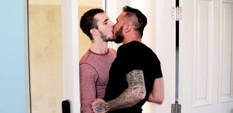 Amerykańska wydra Donte Thick i przystojniak Chris Knight walili się nawzajem pięściami