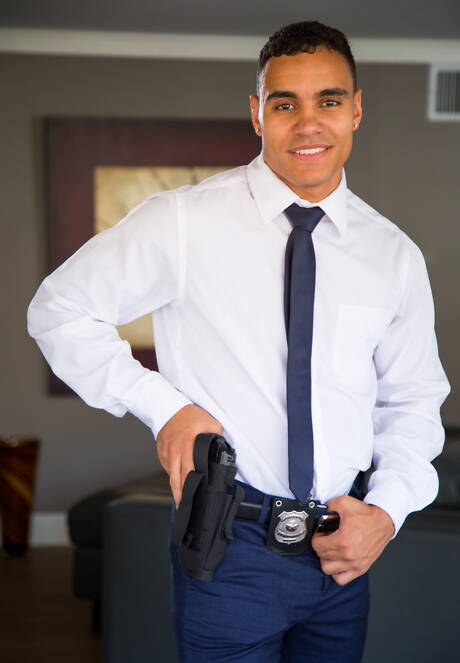 Next Door Studios: Pretty american guys muscular Scott Finn and hunky guy Anthony Moore have a hot sex