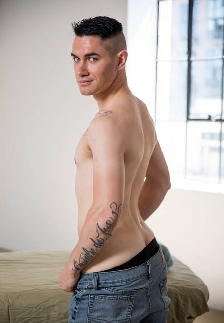 Next Door Studios: American stars twink Zak Bishop and superstud Scott Finn fuck after blowjob and fisted