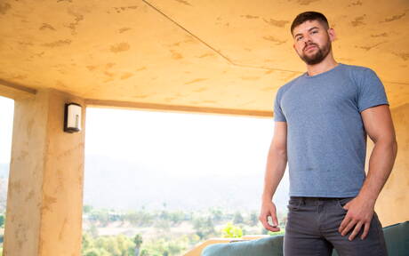 Sexy jongens Darin Silvers, Connor Halsted en Ty Derrick in een trio-neukscène