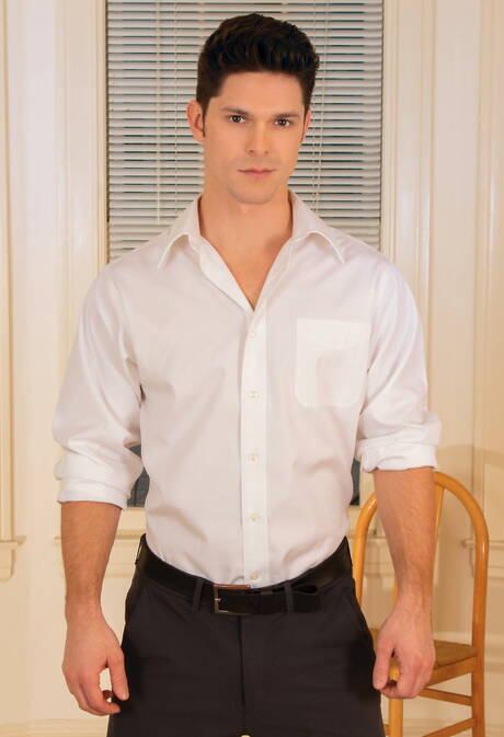 Os amigos descarados Devin Franco, Colton Reece e Christian Finch em uma foda a três quente