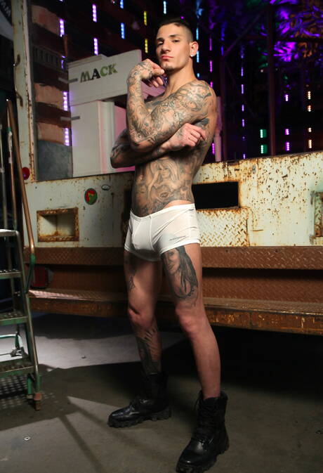 American superstud Jed Athens and hunk Cameron Diggs fuck ass after sucking dick