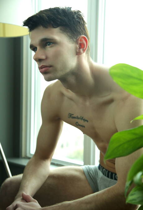 American tough guy Brendan Phillips and russian hunk Dalton Briggs have a good sex