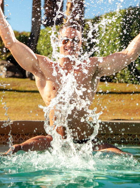 Falcon Studios: Canadian hunk Skyy Knox and american tough guy Steven Lee in hot ass bang at pool