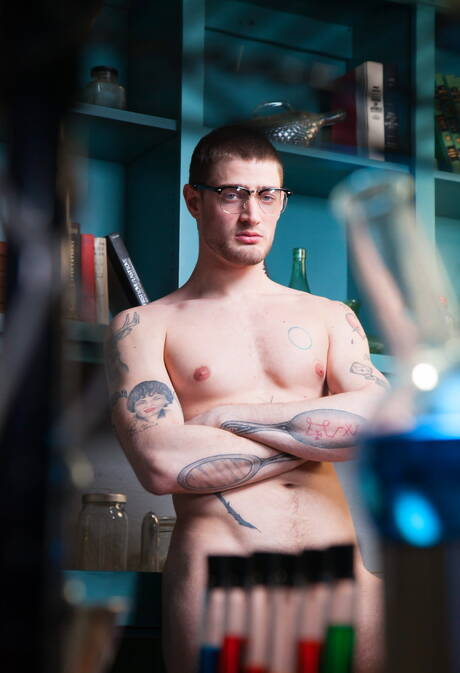 Hot american boys strong bull Bruce Beckham and beefy Justin Brody fuck after blowjob