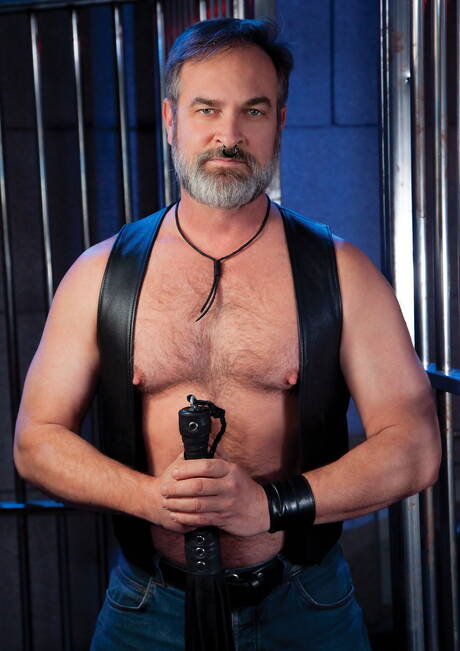 Mature beard Kristofer Weston playing BDSM games with hunk Dirk and Jake