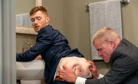 Nice american guys hairy stud Seamus Oreilly and bear Dale Savage love each other with fisting in bathroom