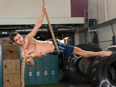 Falcon Studios: Nasty guys Woody Fox, Grant Ryan and Steven Lee in hard threesome sex