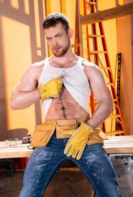 Raging Stallion: American otter Kurtis Wolfe and ebony hunk Trent King in hot interracial ass bang