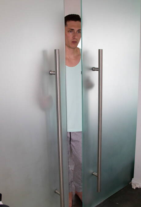 Knappe Amerikaanse jongens, sterke Colby Tucker en sterke stier Tristan Brazer houden van elkaar