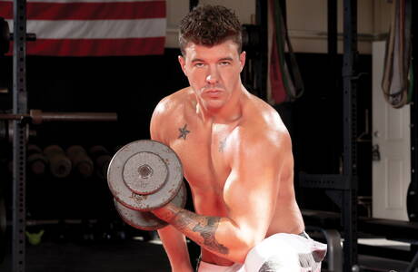 Zwei amerikanische Jungs, der Hengst Jj Knight und der Superhengst Grant Ryan, haben sich gegenseitig geknallt