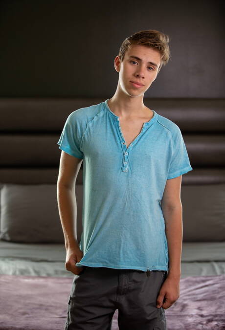 Hot american boys beefcake Billy Santoro and twink Adam Awbride fuck ass after blowjob