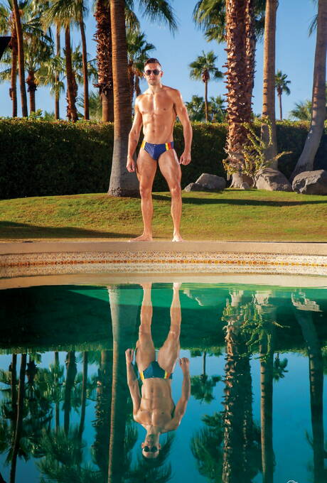 加拿大肌肉男肖恩傑克森和美國帥哥德里斯坦亨特在泳池邊做愛