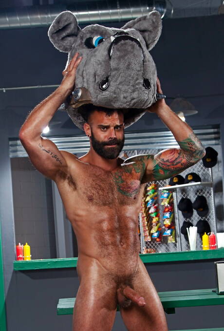 American otter Jessie Colter and canadian hot bear Drake Masters banged each other