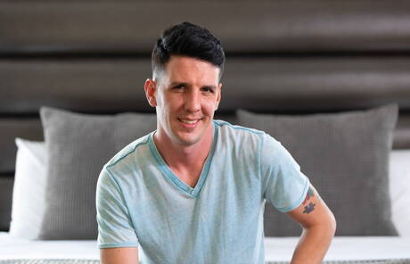 American hot twink Jacob Stax posing naked and showing his butt