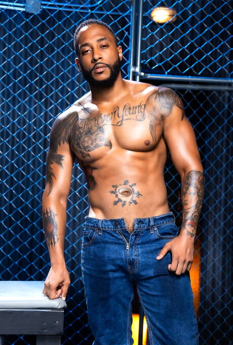 Raging Stallion: Sexy americans, hairy bear Donnie Argento and stud Jaxx Maxim in interracial bang