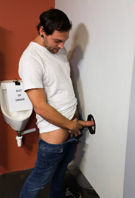 American beefcake Scott Riley and  Eddie Danger have a hot couple sex in bath