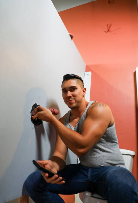 Pride Studios: Nice american buddies hairy stud Jessie Colter and beefcake Adrian Suarez sucking and screwing each other in bathroom