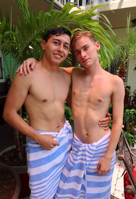 Attractive dude Tyler Lakes and gorgeous guy Oliver Star sucking and screwing each other at the pool