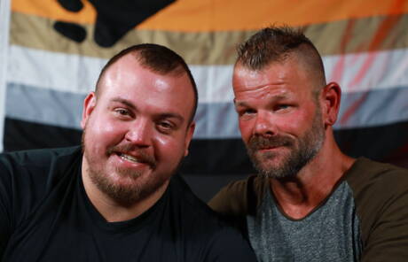 Hunter Scott e Bubba Dip, ambos bem constituídos, fazem sexo anal