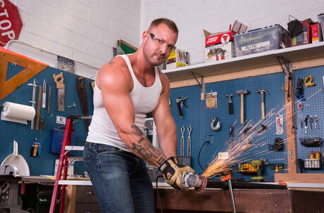 Raging Stallion: Hot americans, beefy Austin Wolf and bodybuilder Derek Bolt drilling an ass