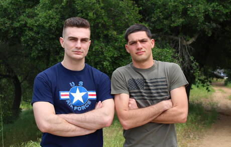 美國毛茸茸的種馬Leeroy Jones和Sammy Nicks在戶外享受了一場精彩的肛交