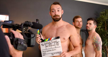 Die geilen Typen Ryan Jordan, Julian Brady und David Skyler haben einen guten Dreier-Sex