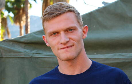 Il ragazzo Jesse Nice mostra un corpo perfetto all