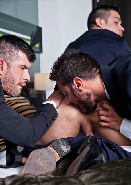 Lucas Entertainment: Hot boysAdam Killian, Fernando Torres and Valentino Medici have 3some anal sex