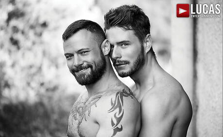 Der britische Muskelprotz Josh Rider und der amerikanische Muskelprotz Sergeant Miles haben guten Sex mit Fisting am Pool