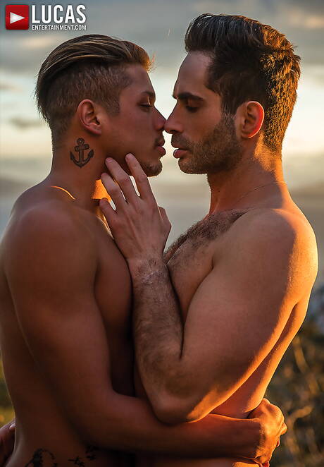 Lucas Entertainment: Lorenzo Ciao and russian hunky guy Michael Lucas in hot homosexual scene outside