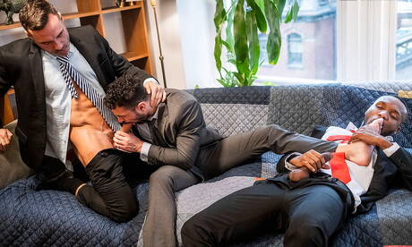 Horny boys Andre Donovan, Ian Greene and Manuel Skye in threesome interracial fuck action with fisting