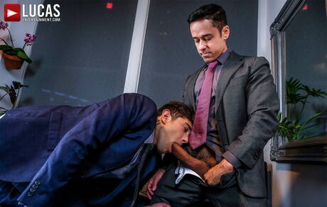 Russian hairy bear Ben Batemen and brazilian superstud Rafael Alencar fuck ass after sucking cock