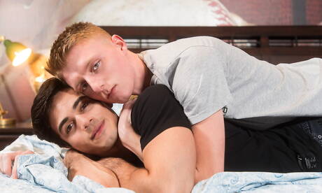 Latin tough guy Ashton Summers and muscular Richie West have a hot sex