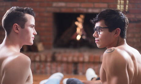 Helix Studios: Latin hunk Ashton Summers and tough guy Parker Grant drilling an ass