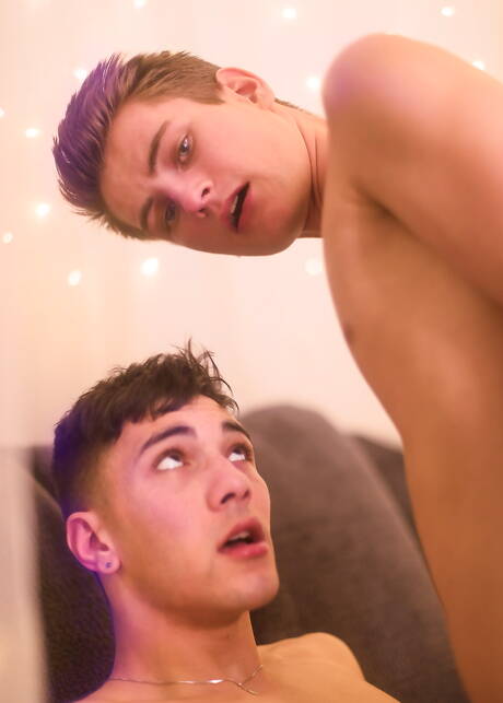 Pretty american boys pretty boy Trevor Harris and hot twink Alex Riley in hot ass fuck action