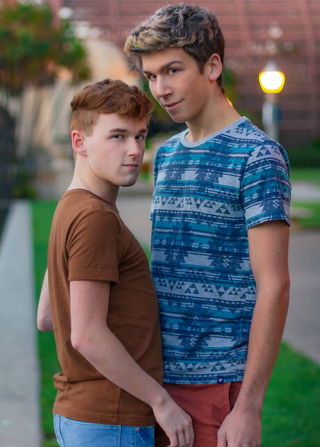 Helix Studios: Hot american dudes young Hunter Graham and pretty boy Jared Scott have a hot couple sex outside