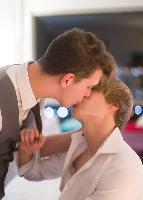 Amerikaanse sterren, de jonge Kyle Ross en de jonge Johnny Hands in een hete homoseksuele scène