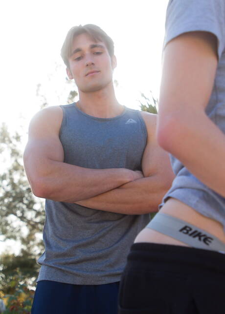 Pretty american boys beautiful boy Kyle Ross and superstud Luke Wilder have a hot couple scene outside