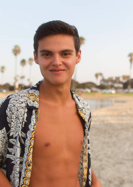 Der amerikanische Junge Jeremy Price und der hübsche Venezolaner Gabriel Martin haben heißen Pärchensex im Freien