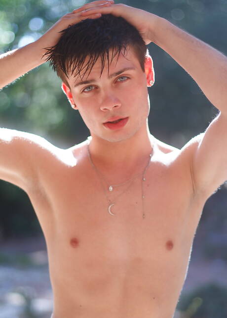 American twink Ryan Bailey jerk off his cock in shower