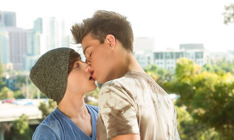 Hot american boys young Ryan Bailey and pretty boy Cole Claire make a love outside