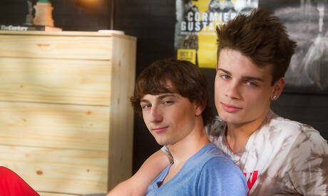 Hot american boys young Ryan Bailey and pretty boy Cole Claire make a love outside