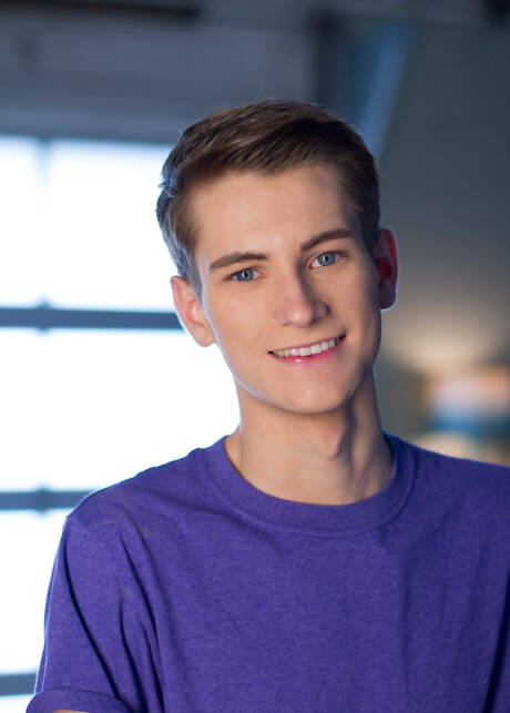 American twink Trevor Harris masturbating