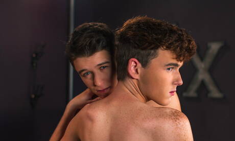 Pretty american boys hot twink Evan Parker and beautiful boy Hunter Graham fuck after blowjob