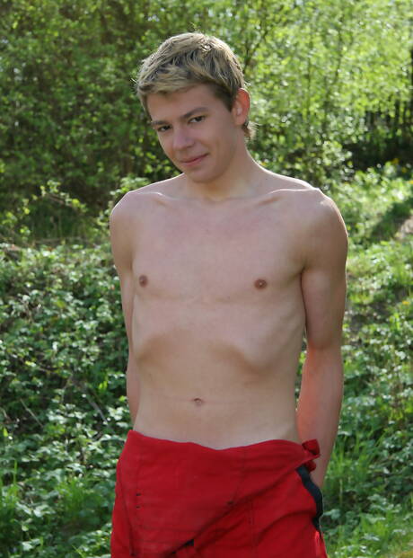 Gorgeous guy Igor Rusk and hot dude Clive Harper have a hot couple sex outdoor