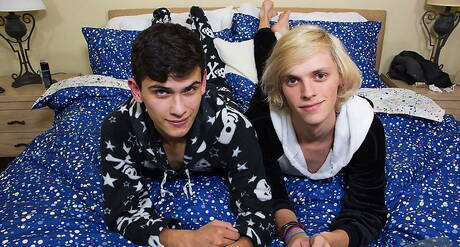 Twink Justin Cross and twink Kayden Alexander have anal sex