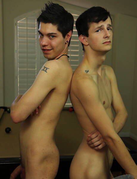 American stars twink Jasper Robinson and hunk Scott Alexander in hot homosexual action